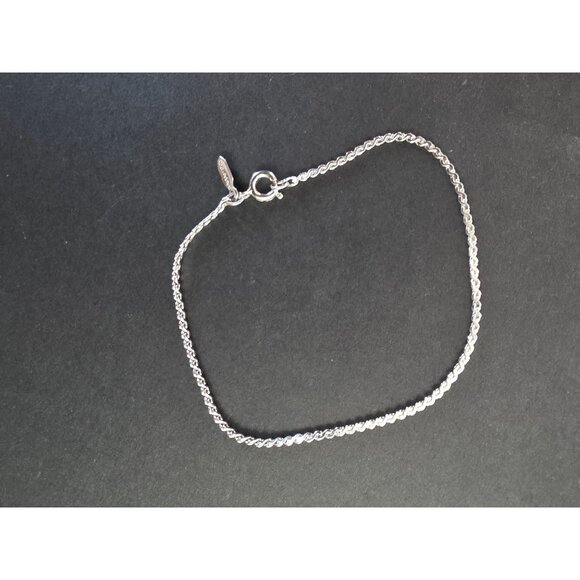 Vtg Sarah Coventry Silvertone Bracelet 8" - Picture 1 of 3